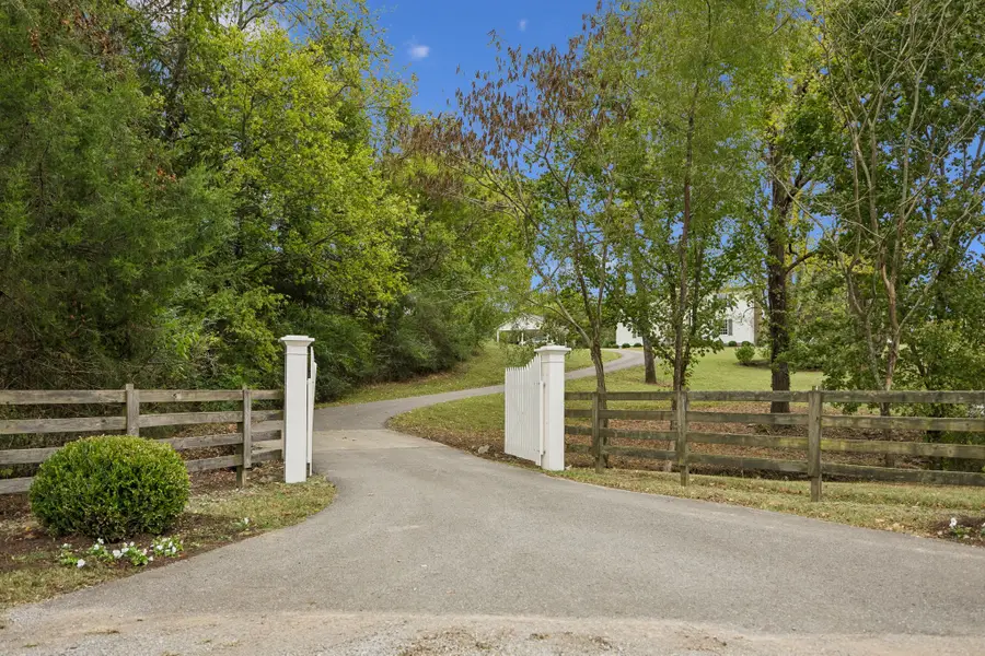 2665 Davidson Rd, Culleoka, TN 38451 - #3