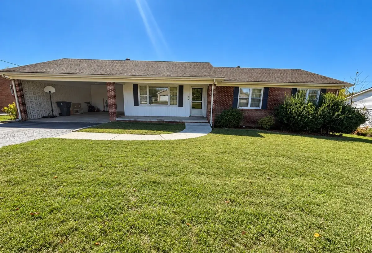 133 Clearview Dr, McMinnville, TN 37110 - #1