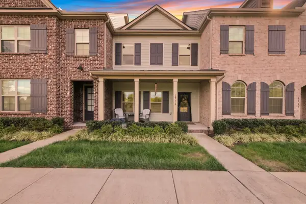 1715 Old Drakes Creek Rd, Hendersonville, TN 37075