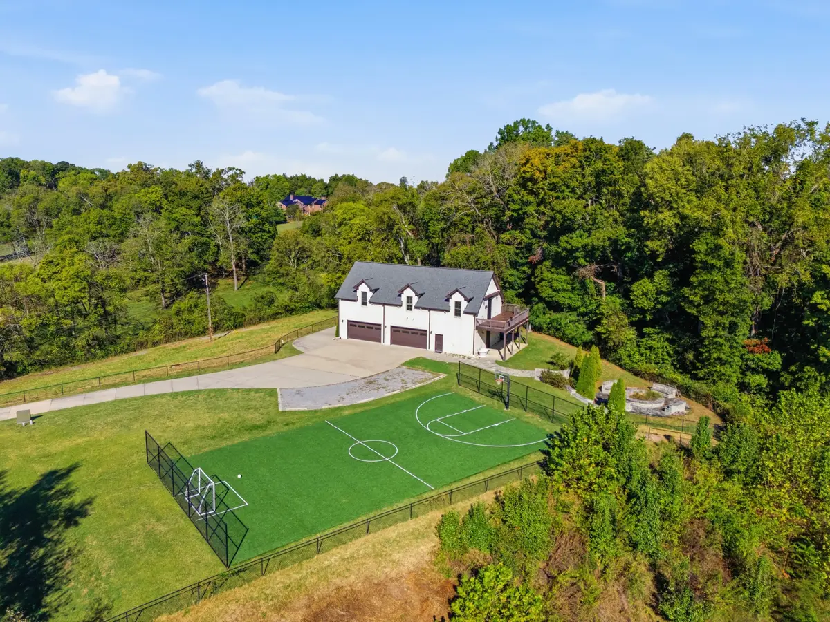 7990 Poplar Creek Rd, Nashville, TN 37221 - #1