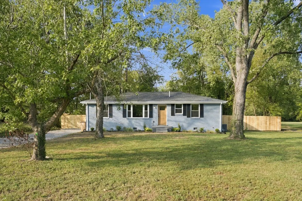 3912 Mallard Dr, Nashville, TN 37218 - #1