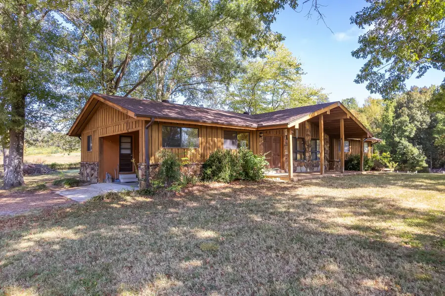 2636 Roach Rd, Scotts Hill, TN 38374 - #3
