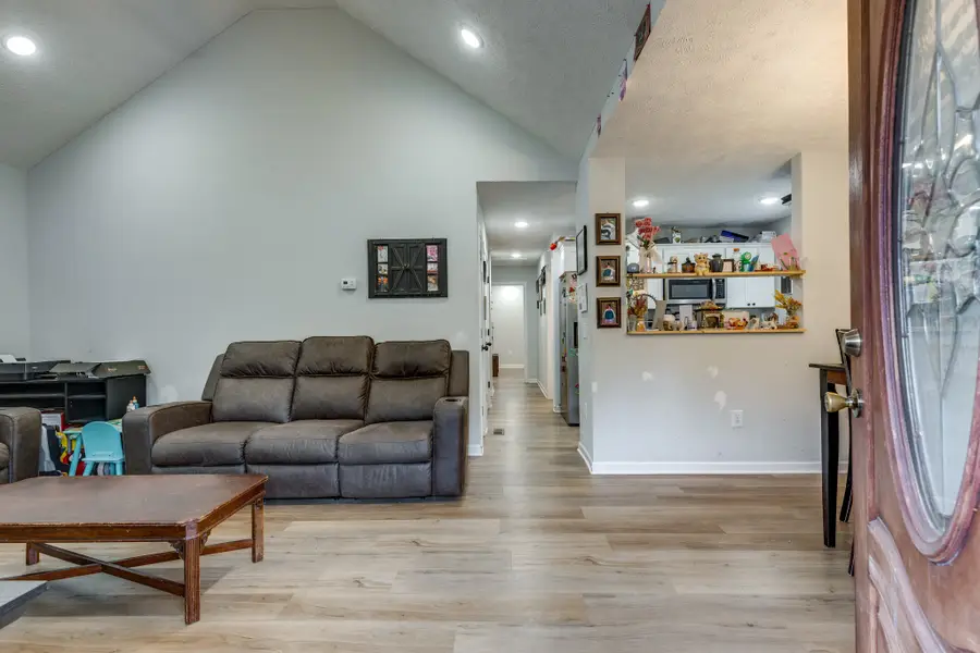 138 Fairview Ave, Cornersville, TN 37047 - #2