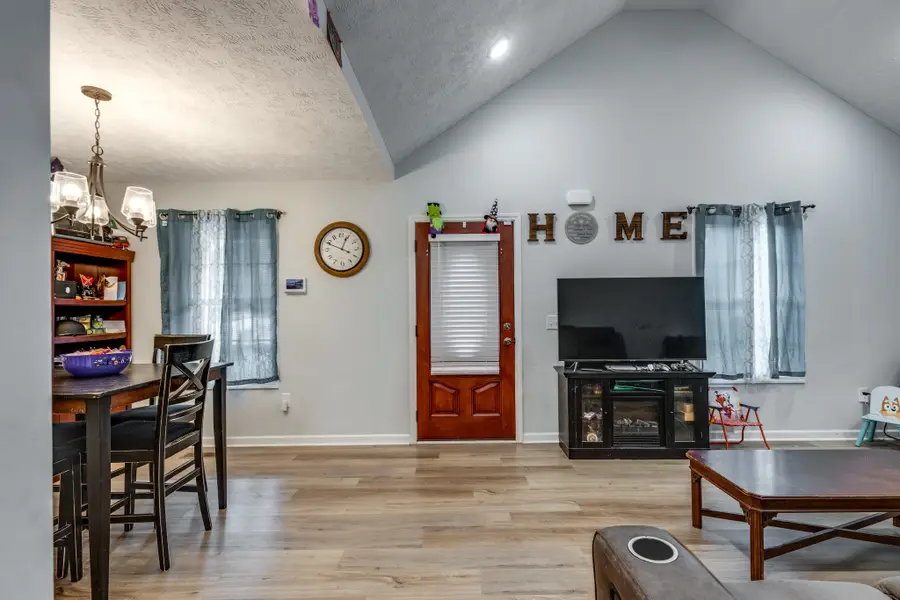 138 Fairview Ave, Cornersville, TN 37047 - #3