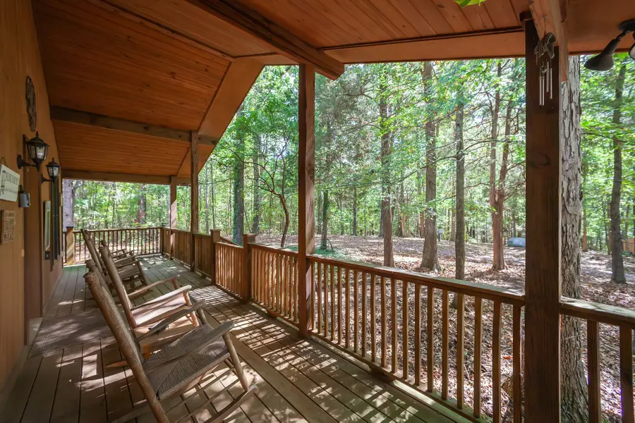2082 Farmsville Rd, Wildersville, TN 38388 - #2