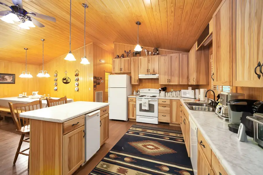 2082 Farmsville Rd, Wildersville, TN 38388 - #3