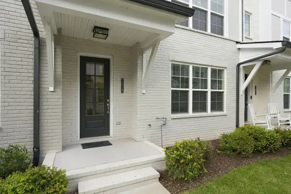 7010 Westside Cir, Nashville, TN 37205