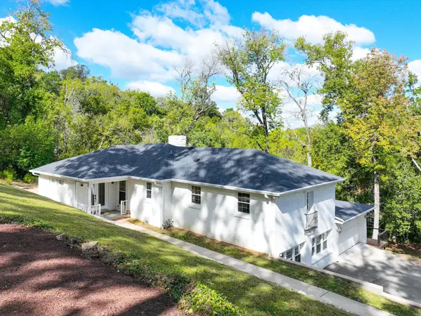 1504 Dresden Cir, Nashville, TN 37215