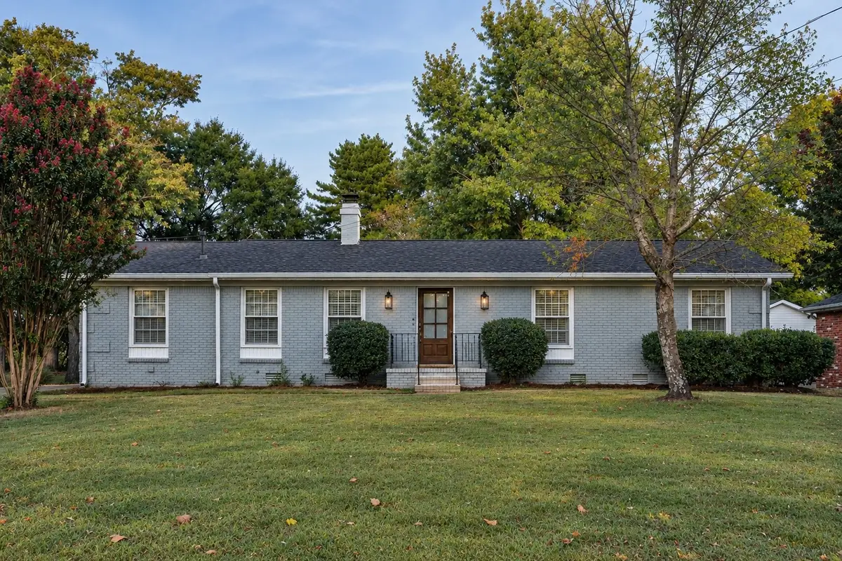 714 Harpeth Knoll Rd, Nashville, TN 37221 - #1