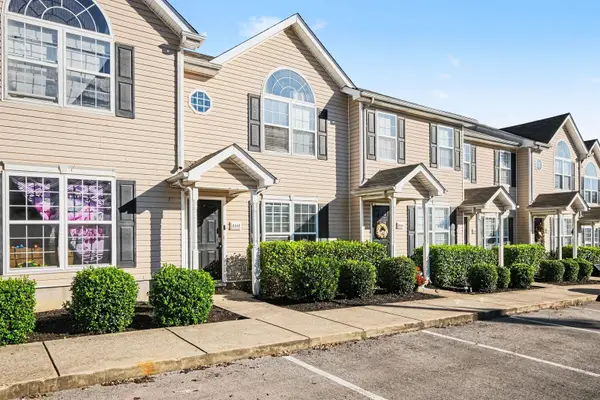 8048 Logan Dr, La Vergne, TN 37086