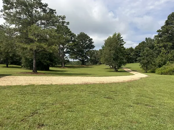 455 Rawls Rd, Paris, TN 38242