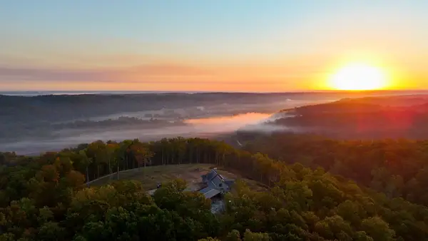 16000 Sunrise Watch Rd, Centerville, TN 37033