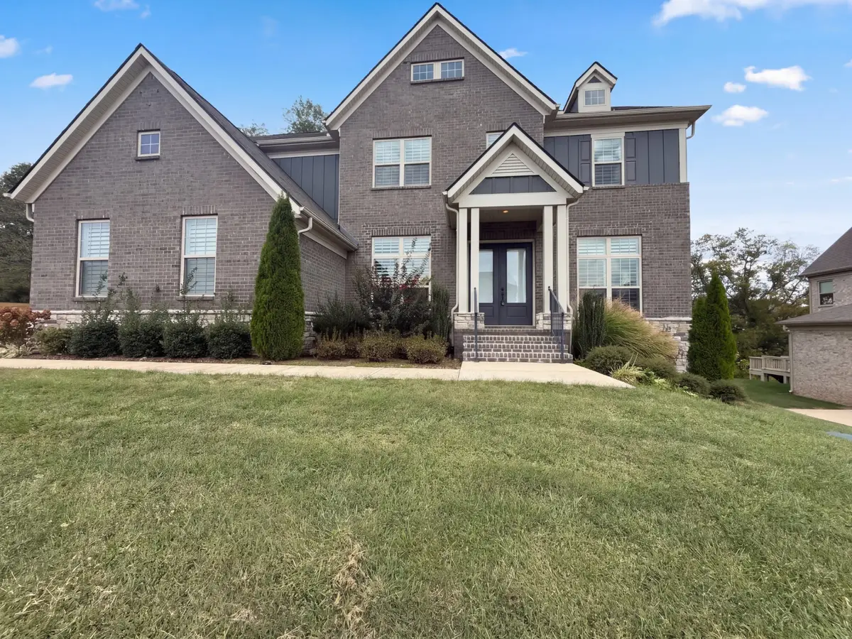 3241 Chase Point Dr, Franklin, TN 37067 - #1