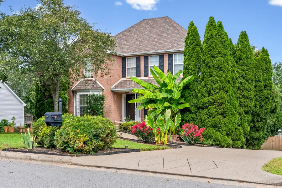 715 Meadowgate Ln, Clarksville, TN 37040 - #2