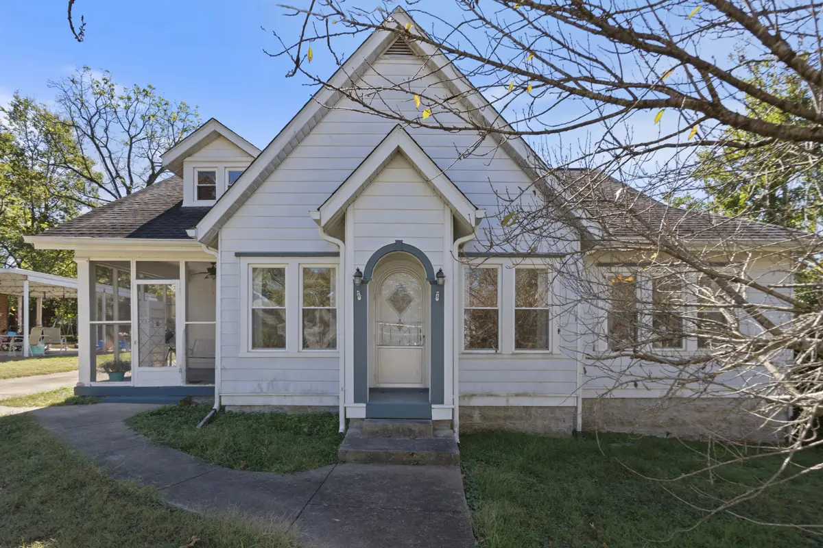 115 Perry St, Centerville, TN 37033 - #1