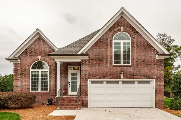 1158 Isaac Franklin Dr, Gallatin, TN 37066