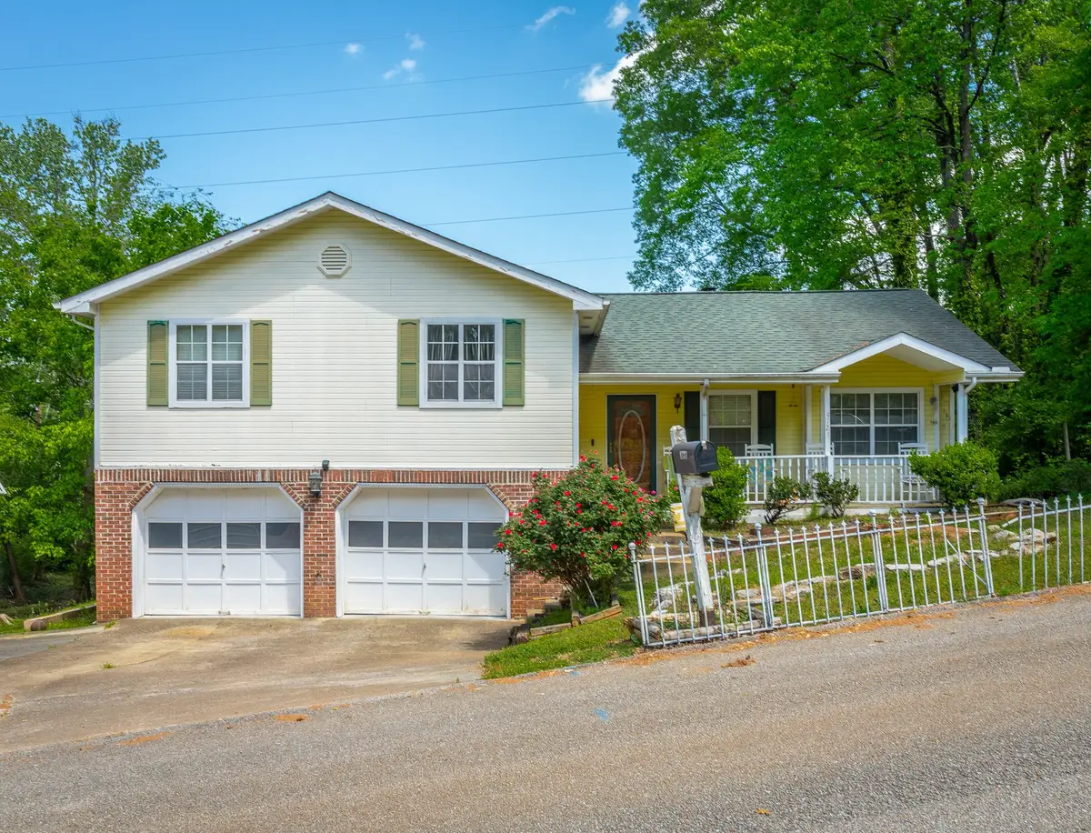 4721 Briarwood Cir, Chattanooga, TN 37416 - #1
