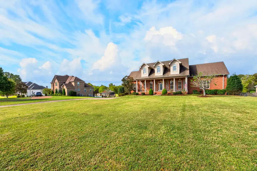 1417 Drakes Creek Rd, Hendersonville, TN 37075 - #2