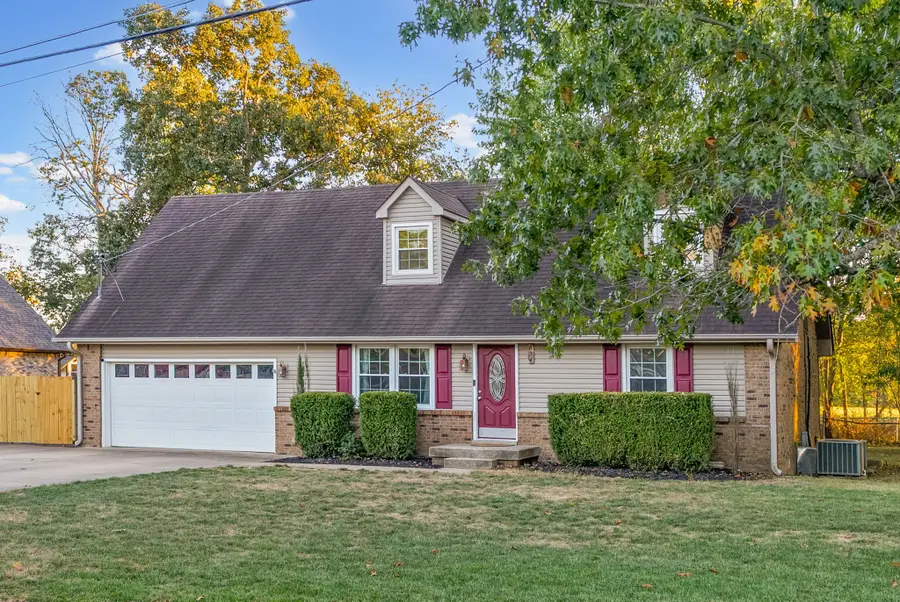 634 Cleveland Dr, Clarksville, TN 37042 - #3