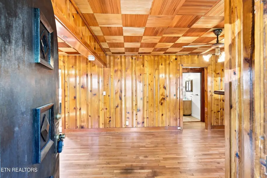 619 Ferry St, Loudon, TN 37774 - #2