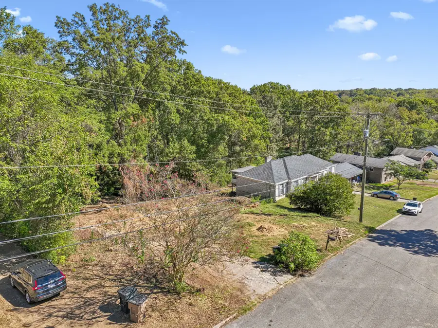 938 Giant Oak Dr, Nashville, TN 37217 - #3