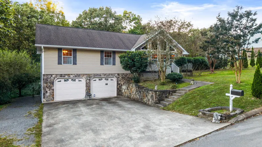 9910 Baker Boy Drive, Ooltewah, TN 37363 - #2
