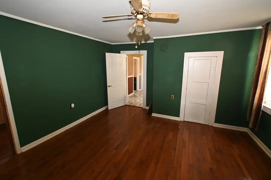 239 Brooklyn Ave, Linden, TN 37096 - #3