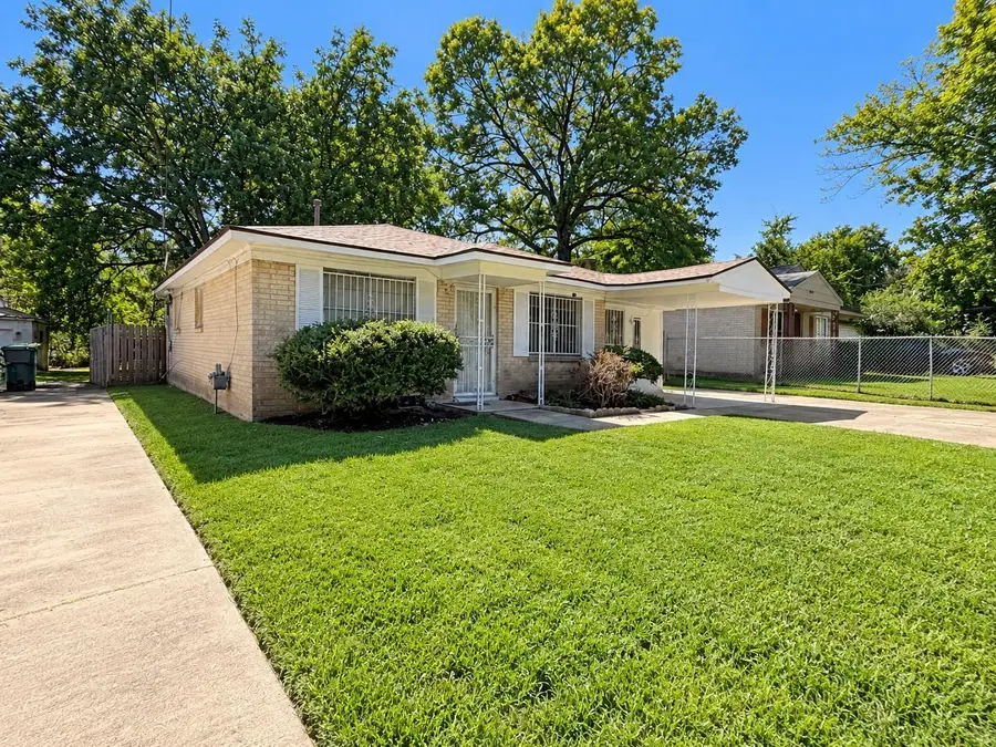 367 Charter Ave, Memphis, TN 38109 - #2