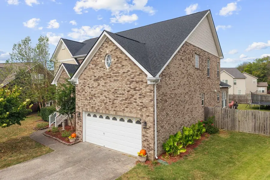 1021 Queens Pl, Spring Hill, TN 37174 - #3