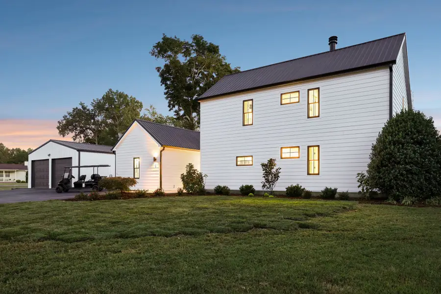 96 Maple Dr, Winchester, TN 37398 - #2