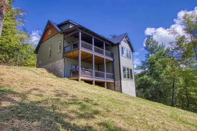 1504 Bear Valley Rd, Sevierville, TN 37876 - #1