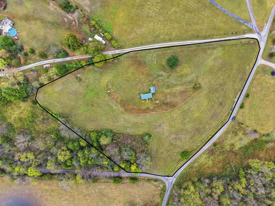 241 Cabin Hill Rd, Celina, TN 38551 - #2
