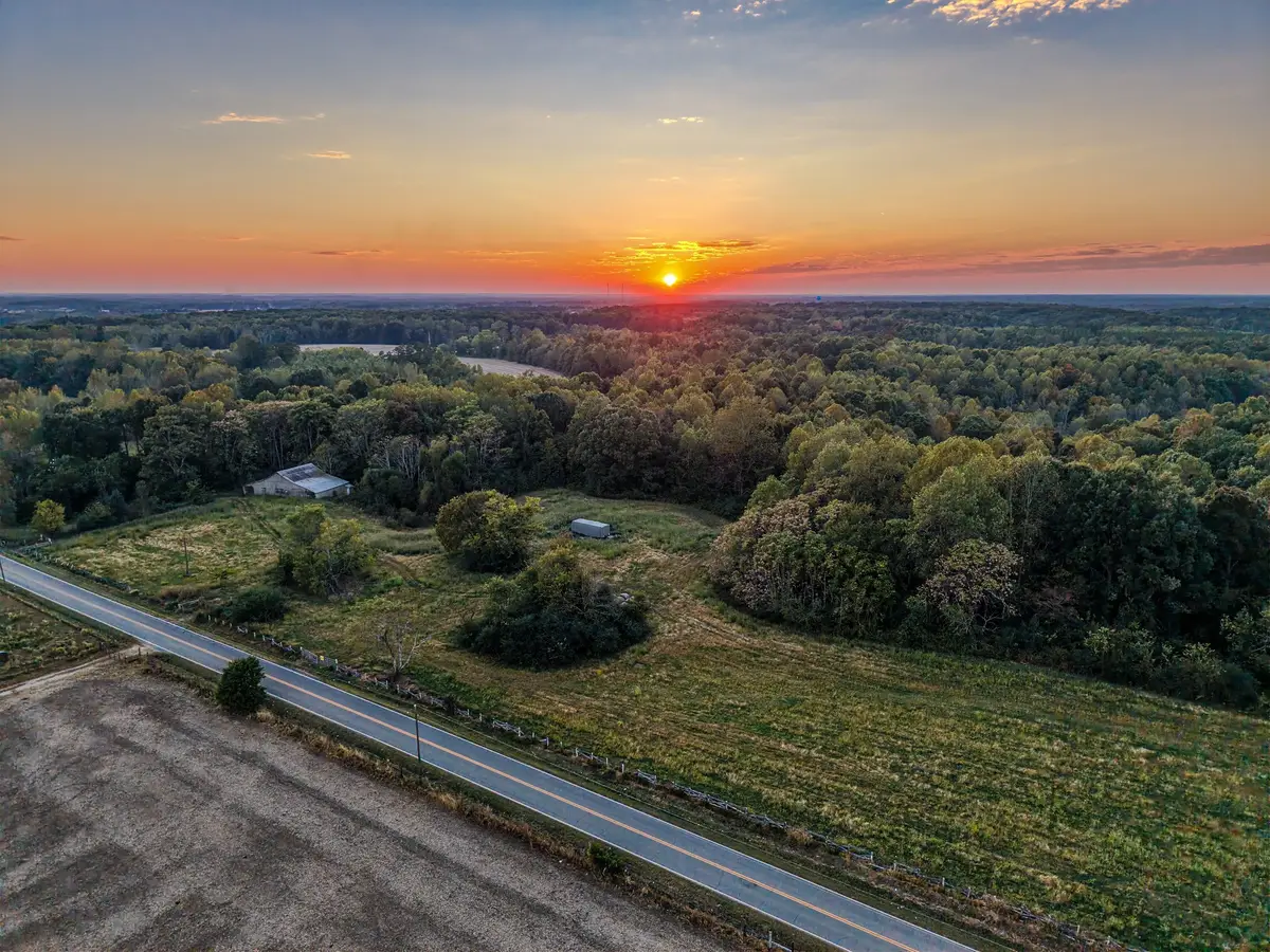 9062 Dry Creek Rd, Mount Pleasant, TN 38474 - #1