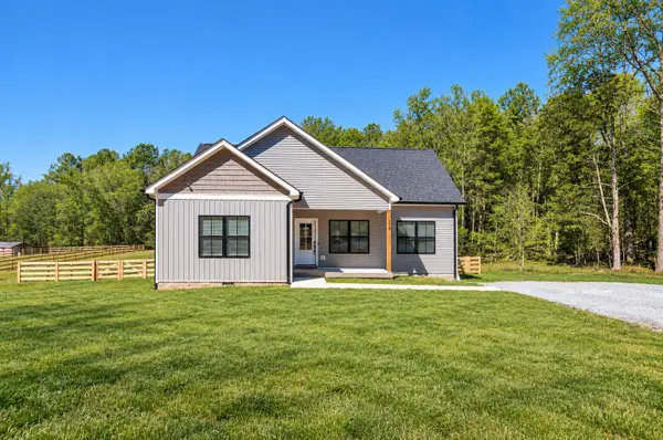 114 Long Rd, Charlotte, TN 37036