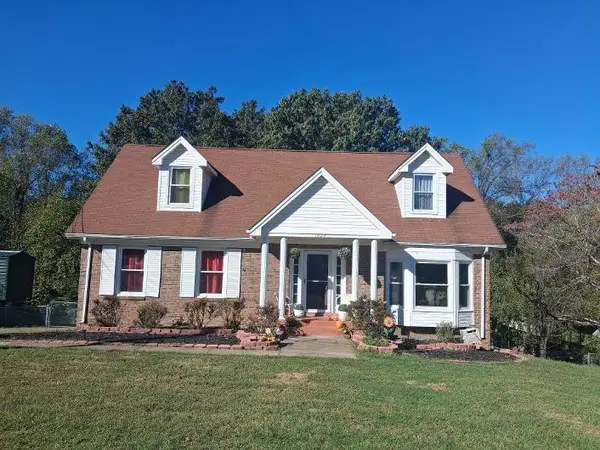 1024 Foxmoor Dr, Clarksville, TN 37042
