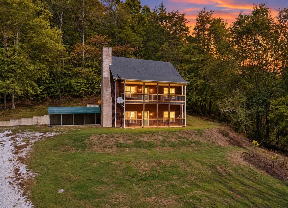 3055 Hurricane Creek Rd, Tullahoma, TN 37388 - #1