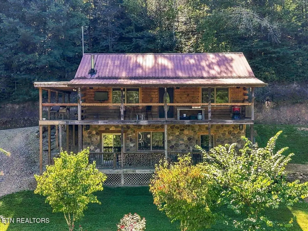 462 Middle Creek Rd, Cosby, TN 37722 - #1