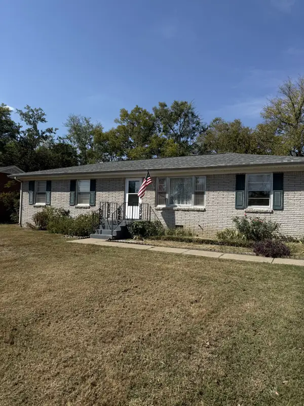 240 Trousdale Ave, Gallatin, TN 37066