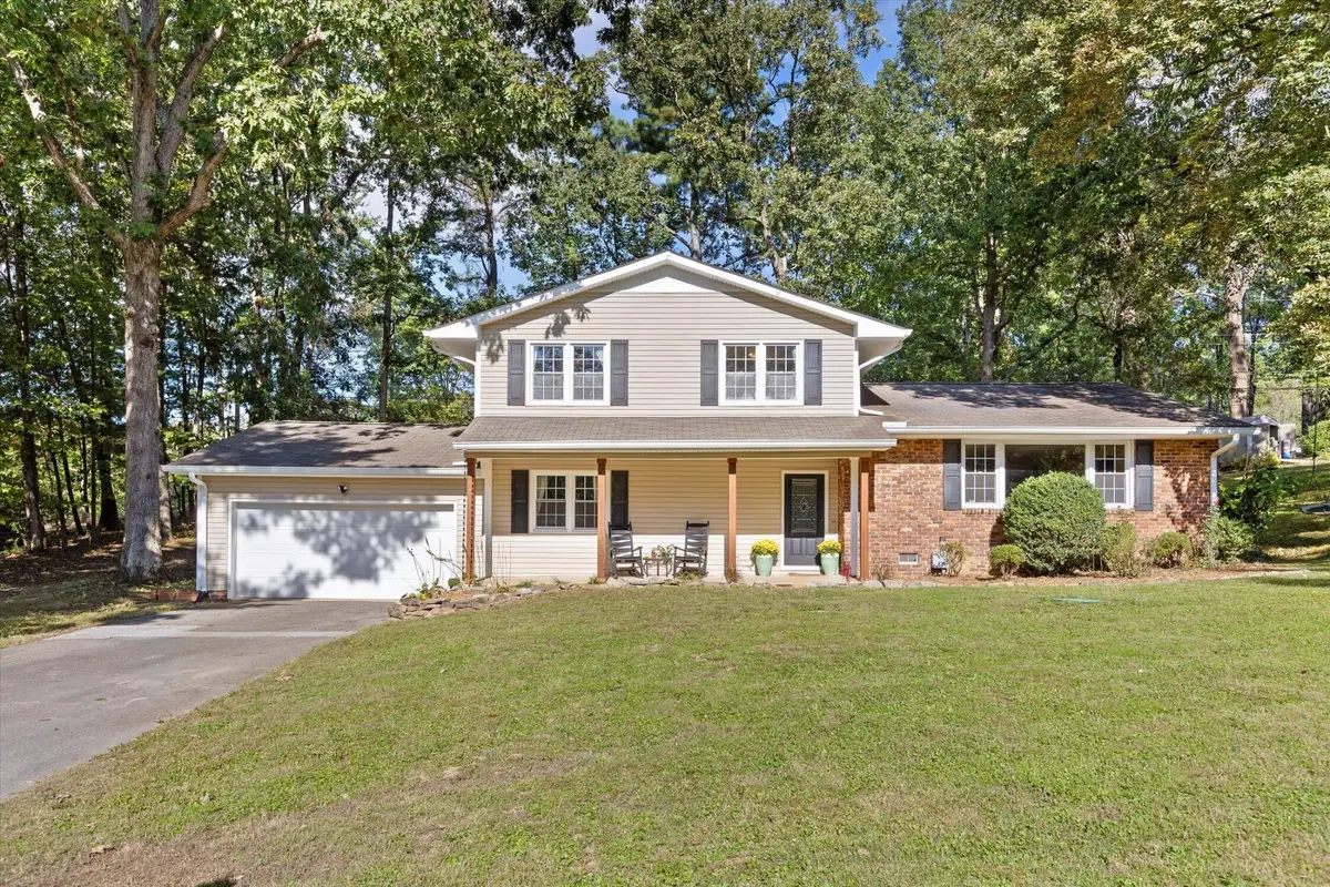 205 Inverness Drive, Signal Mountain, TN 37377 - #1