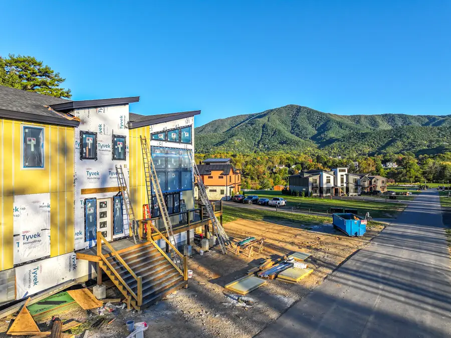 3019 Wonder Meadows Ln, Sevierville, TN 37862 - #3