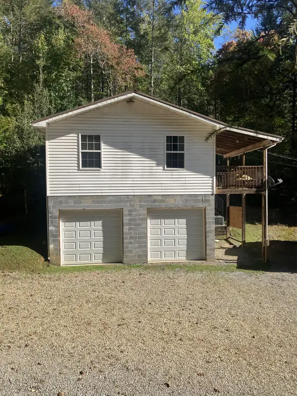 457 Lunsford Way, Cosby, TN 37722