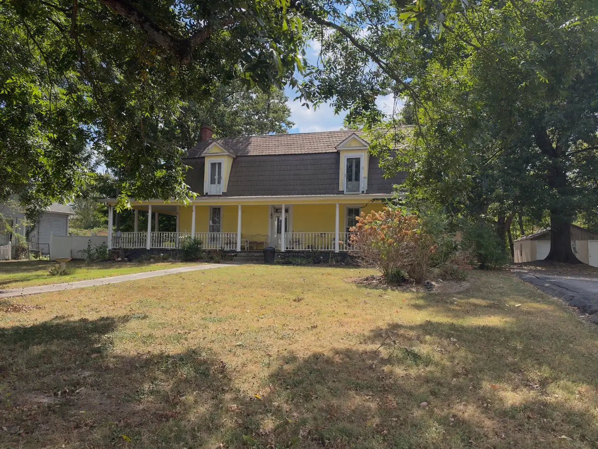 501 W High St, Woodbury, TN 37190 - #1