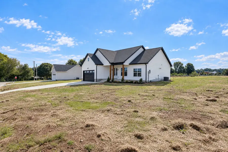 2842 Smoot Rd, Morrison, TN 37357 - #2