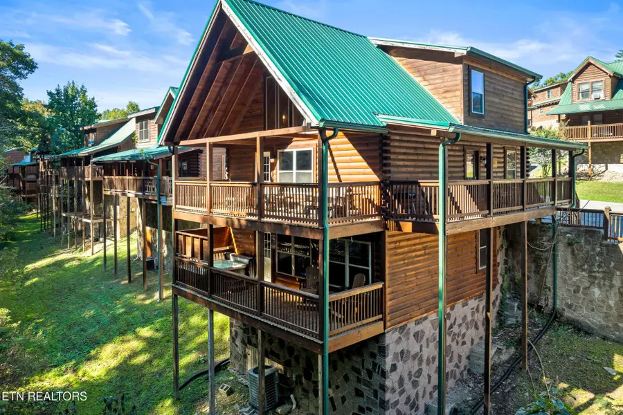 531 Blackberry Ridge Way, Pigeon Forge, TN 37863 - #3