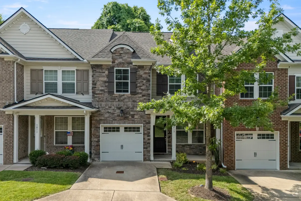 1013 Livingstone Ln, Mount Juliet, TN 37122 - #1