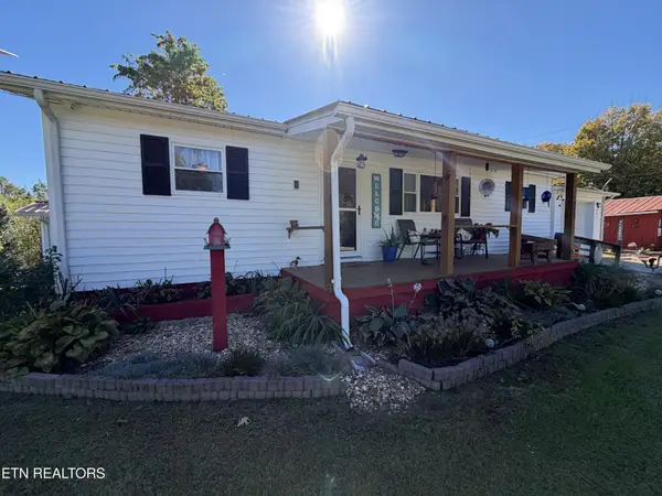 841 Yellow Cliff Rd, Jamestown, TN 38556