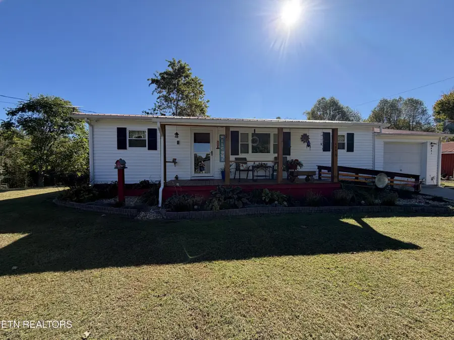 841 Yellow Cliff Rd, Jamestown, TN 38556 - #2