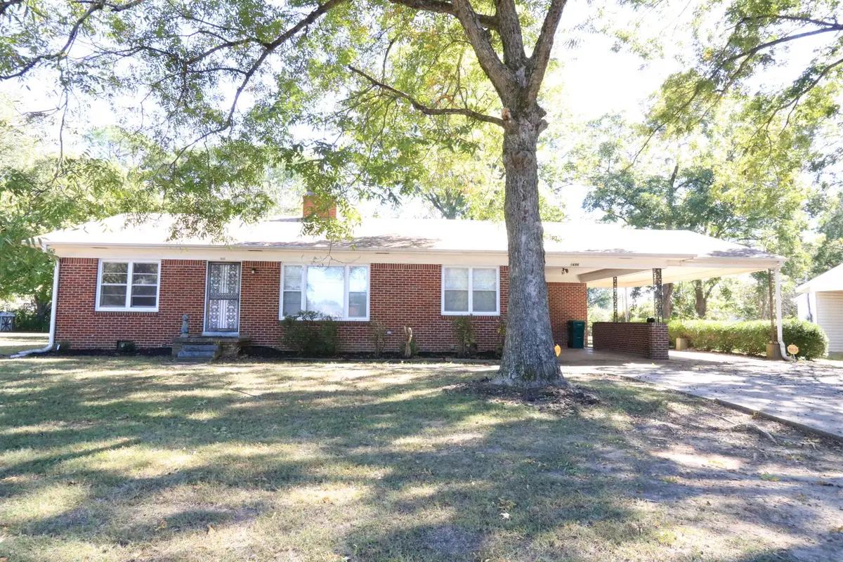 1686 Campbell St, Jackson, TN 38305 - #1