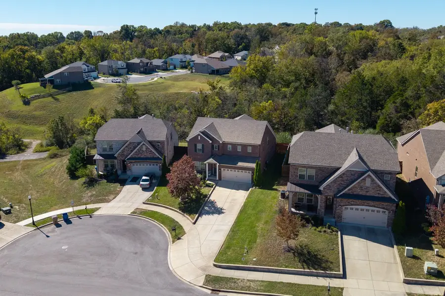 577 Fall Creek Cir, Goodlettsville, TN 37072 - #3