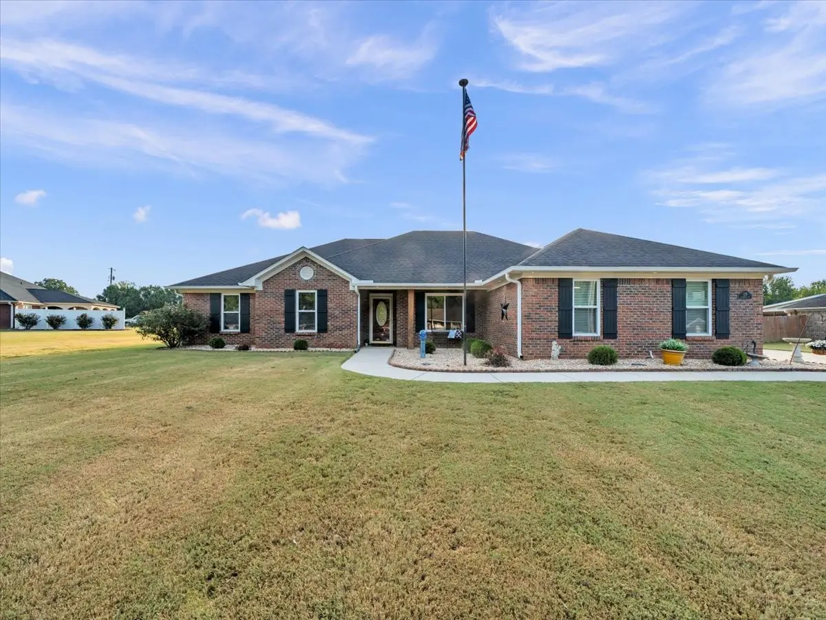 129 Edgebrook Dr, Ardmore, AL 35739 - #1